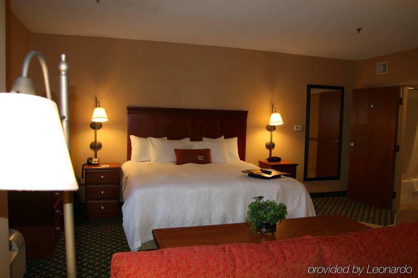 Hampton Inn Joplin Exterior foto
